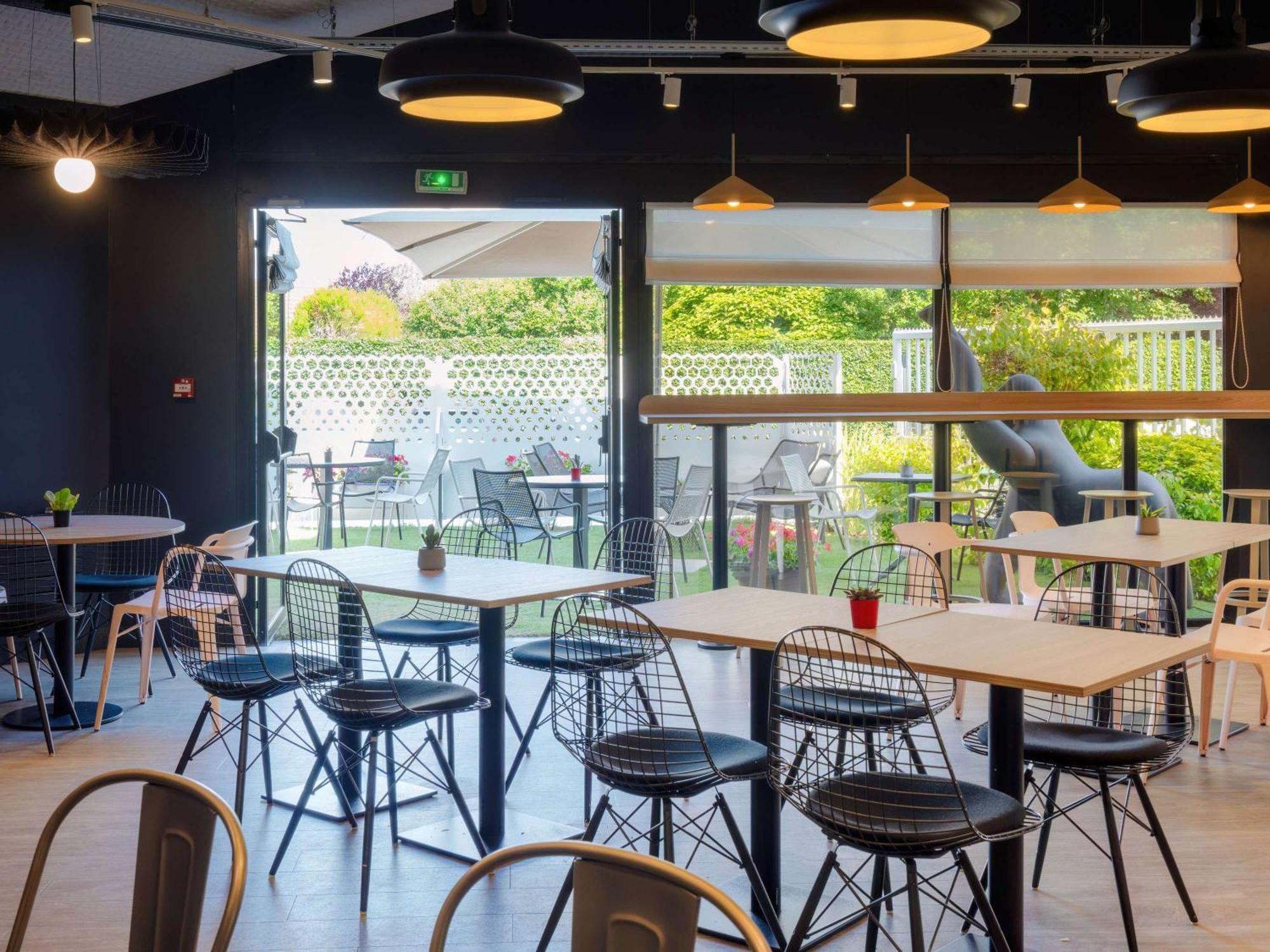 塞尔吉蓬图瓦兹乐港宜必思酒店 Cergy-Pontoise 外观 照片